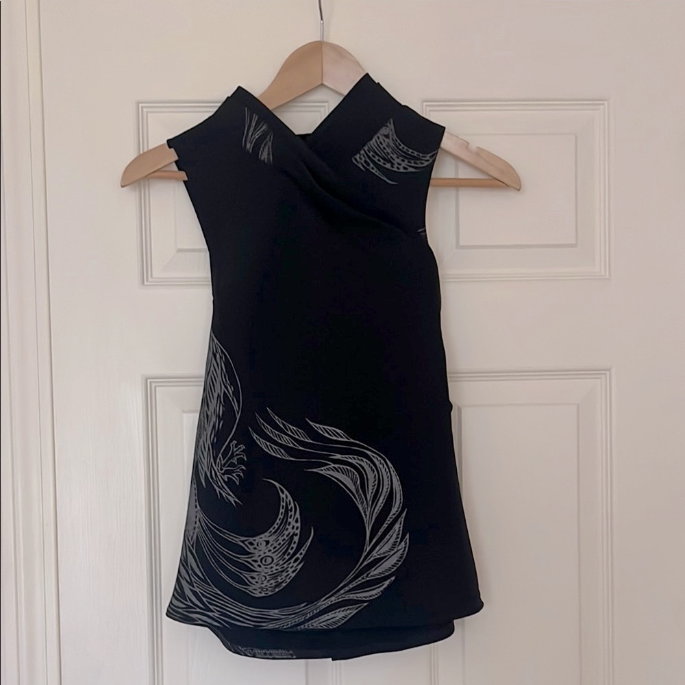 Elegant Black Sleeveless Tunic